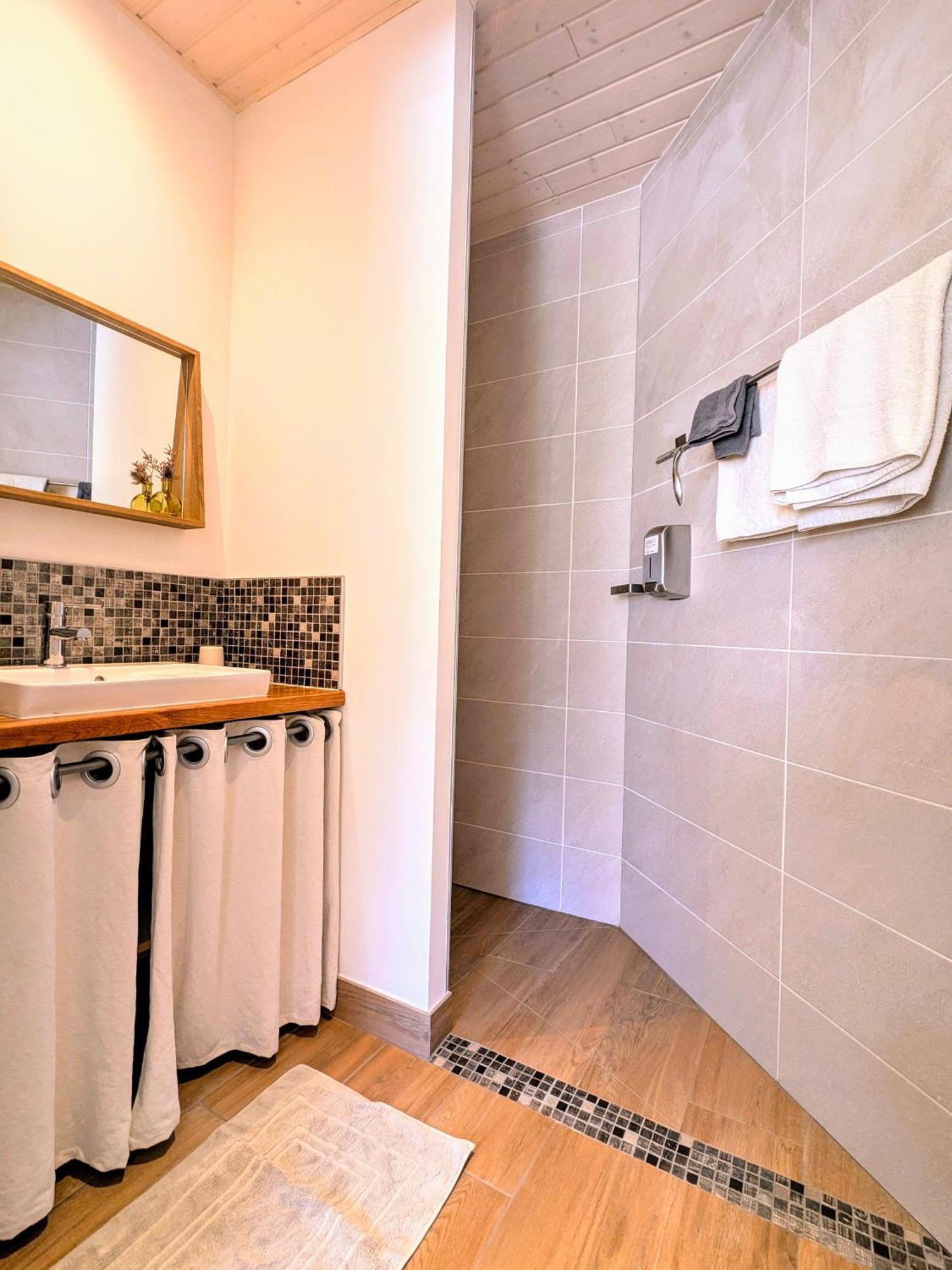 Villa Font Vive - Chambres D'Hotes Eco-Labellisees Avec Cuisine - Confort, Calme Et Vue Exceptionnels ! Grospierres Esterno foto